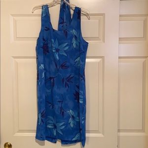 Pretty Hawaiian print dress with scarf